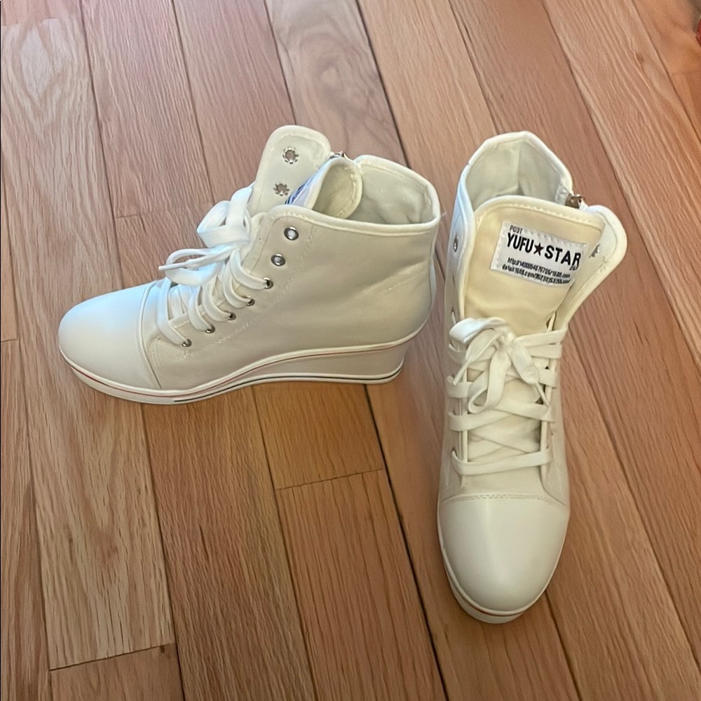 YUFU STAR White High-Top Sneakers